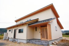 古き良き日本家屋のパッシブ技術と最先端の高気密高断熱工法を採用した、ハイブリッド住宅